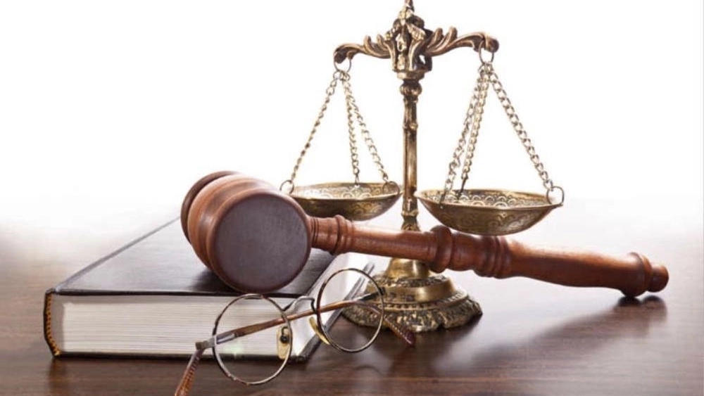 وکیل پایه یک دادگستری در تهران مشاور حقوقی حرفه‌ای سلیمانی